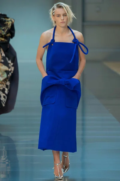 Look 14